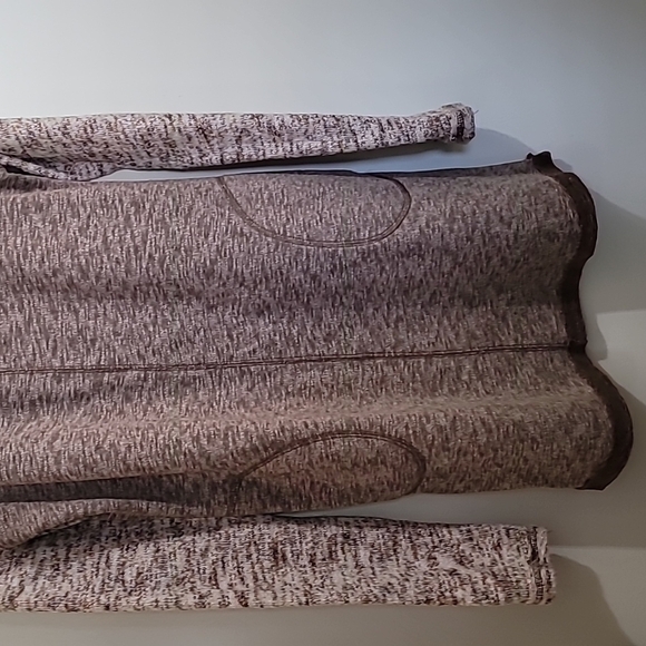 Hem & Thread Cowl Neck Top Size Small - Picture 4 of 8